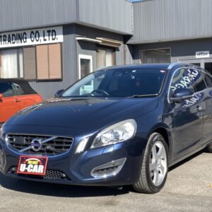 Volvo V60 DRIVe aluminum wheels, power seats, TV (dark blue)