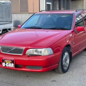 Volvo V70 2.5 SE / Aluminum wheels (red)