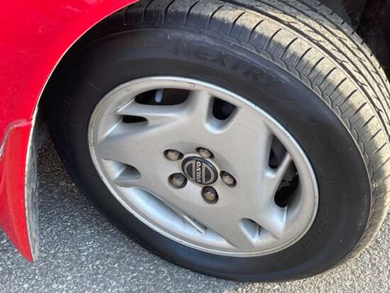 Volvo V70 2.5 SE / Aluminum Wheel (Red) - Image 21