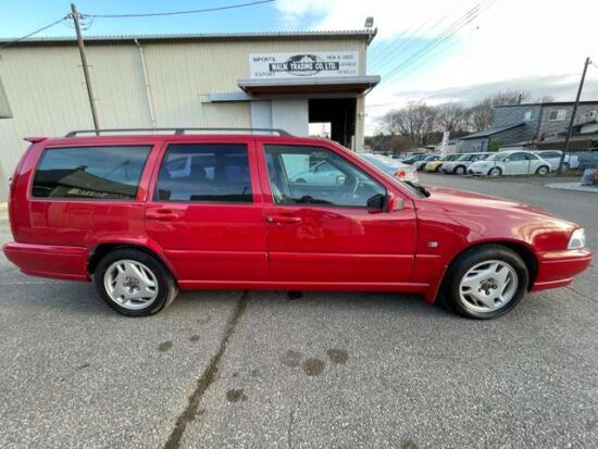 Volvo V70 2.5 SE / Aluminum wheels (red) - Image 30