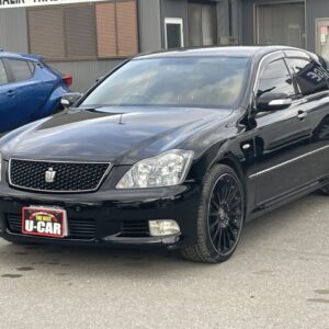 TOYOTA CROWN ATHLETE 2.5 PREMIUM EDITION / BACK CAMERA / ALUMINUM WHEELS (BLACK)