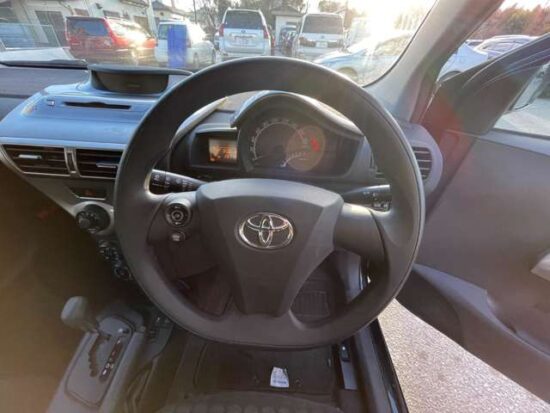 Toyota iQ 1.0 100X (Black) - Image 10