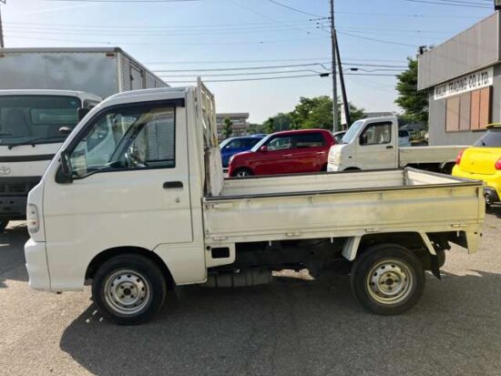 Daihatsu Hijet Truck 660 Special 3-Way 4WD with Air Conditioner (White) - Image 23