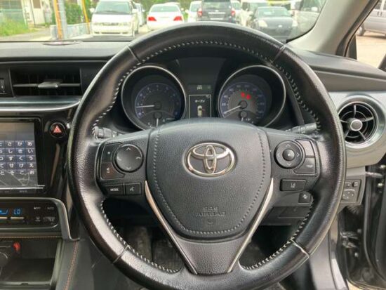 Toyota Auris 1.8 RS / Safe driving equipment / MT specification / (Black) - Image 29