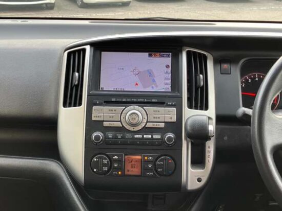 Nissan Serena 2.0 Highway Star V Selection with HDD Navigation Back Camera/Air Purifier (Pearl) - Image 33