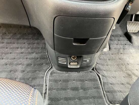 Nissan Serena 2.0 Highway Star V Selection with HDD Navigation Back Camera/Air Purifier (Pearl) - Image 17