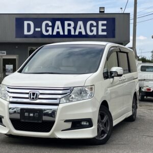 Honda Step Wagon 2.0 Spada Z /ETC/Car Navigation/Back Camera (White Pearl)