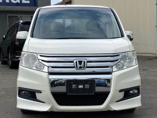 Honda Step Wagon 2.0 Spada Z /ETC/Car Navigation/Back Camera (White Pearl) - Image 4